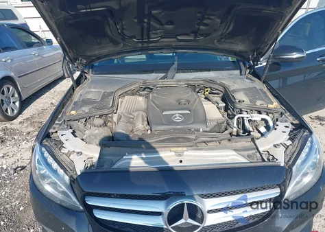 2017 Mercedes-Benz C 300 4Matic/Luxury 4Matic/Sport 4Matic из США, поврежденный, VIN WDDWF4KB2HR259410